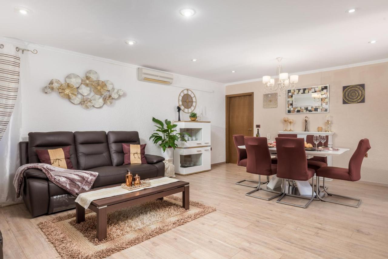 Villa Summer Oasis Dobrinj Bagian luar foto