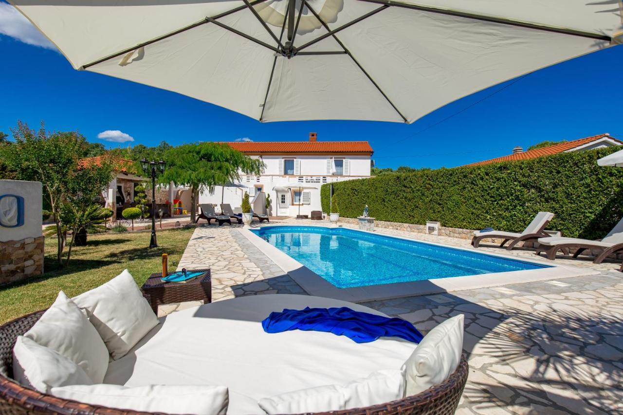 Villa Summer Oasis Dobrinj Bagian luar foto